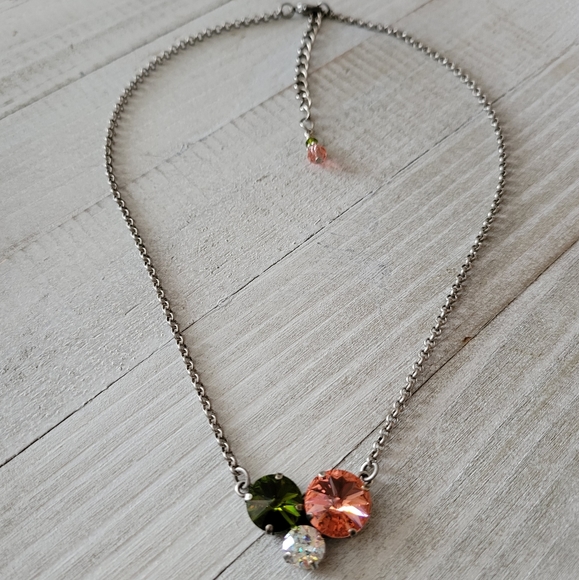 Austrian Crystal Cluster Pendant Necklace in Antique Silver - Picture 7 of 9